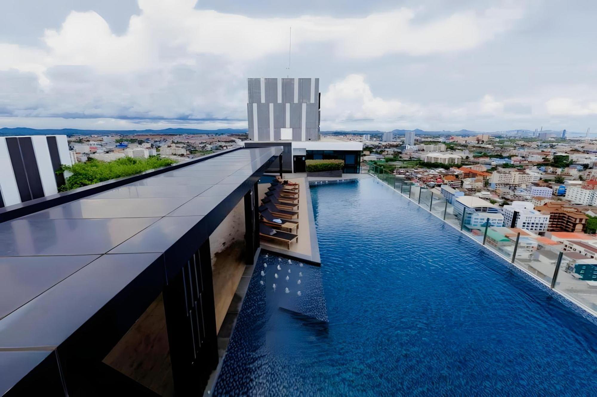 The Base Apartments At Central Pattaya Exteriér fotografie