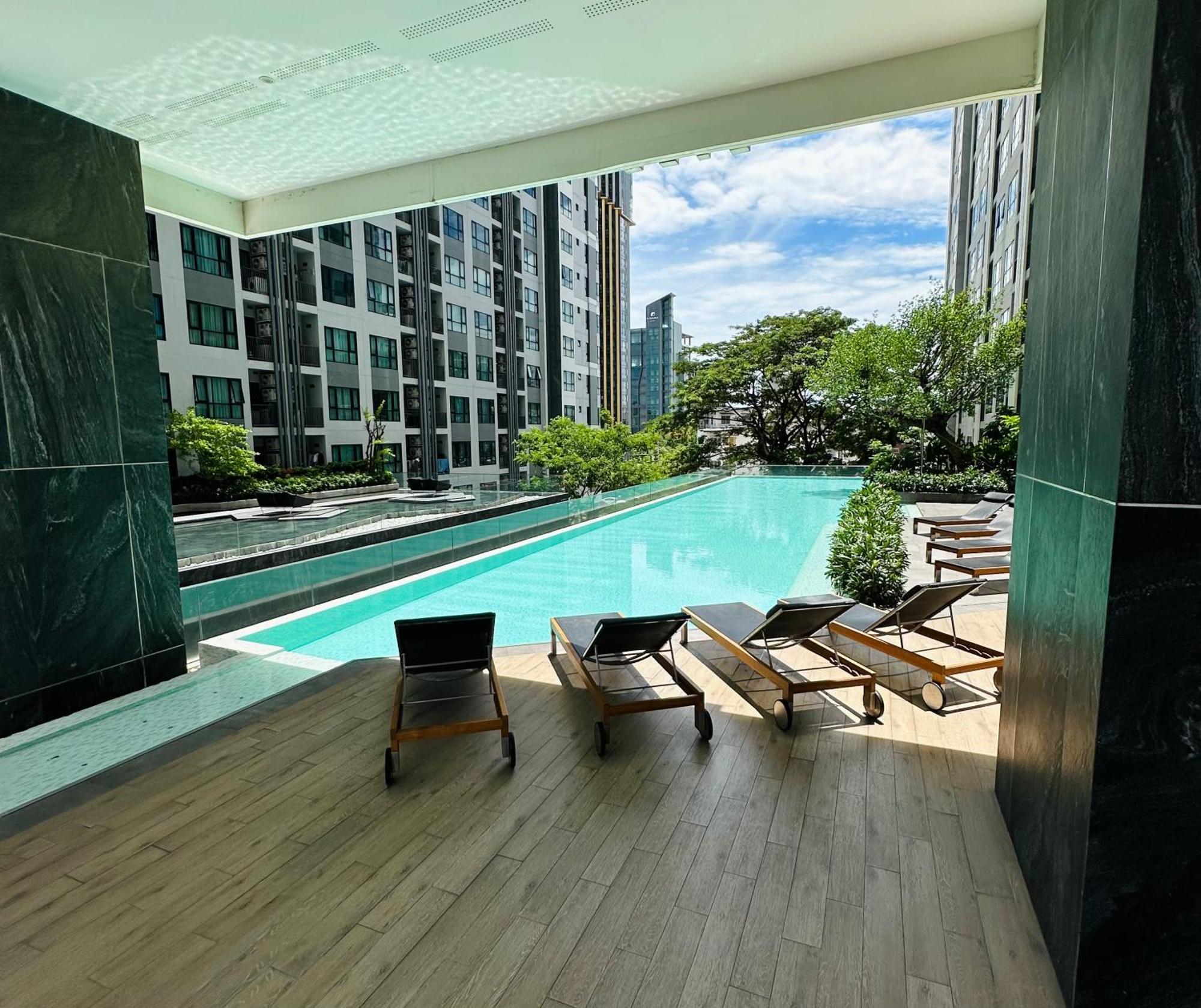 The Base Apartments At Central Pattaya Exteriér fotografie